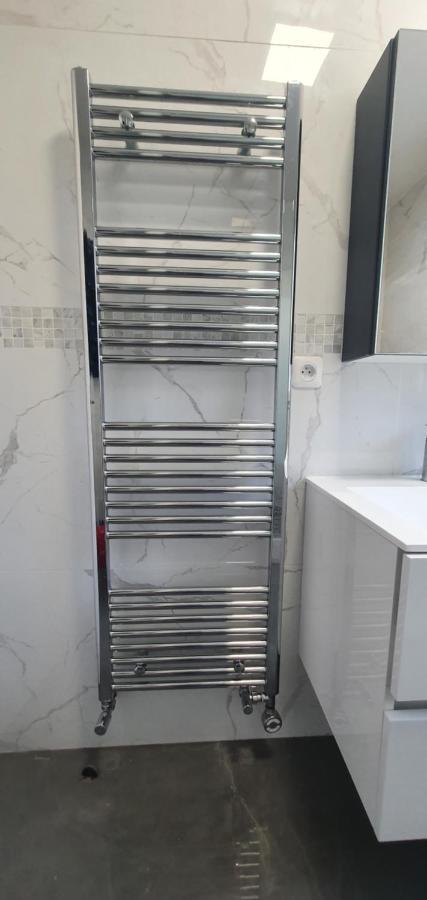 Location 3 Chambres Spacieuses Dans Appartment 2 Mn Rer Bussy Saint Georges Kültér fotó